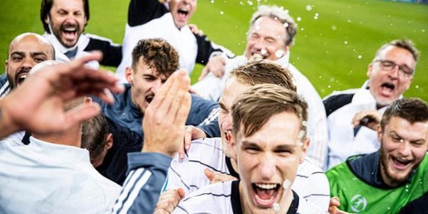 九游官网-18岁神童爆发，昆茨点石成金，德国U21队决赛3连进！