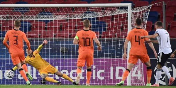 九游官网-18岁神童爆发，昆茨点石成金，德国U21队决赛3连进！