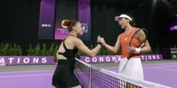 九游下载-朱琳化身早餐外送员被指瞄准冠军，王欣瑜遭爆冷网友直呼首冠梦碎