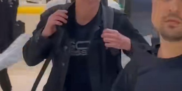 九游官网-麦肯罗机场怒骂粉丝引热议，罗迪克对德约退役言论持乐观积极态度