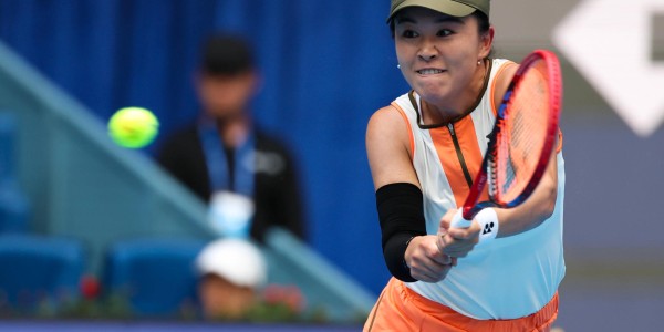 九游下载-朱琳化身早餐外送员被指瞄准冠军，王欣瑜遭爆冷网友直呼首冠梦碎